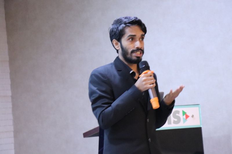 Delwar Alam presenting at a BASIS event